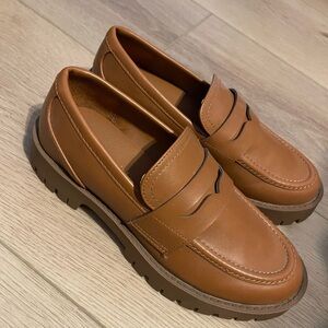 Womens Madden Girl Harlee Platform Penny Loafer - size 7 (fits small)